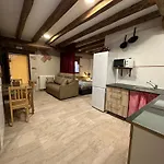 Holiday home Entrevinedos De Bodegas Marcos Penafiel