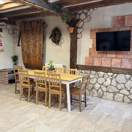 Holiday home Entrevinedos De Bodegas Marcos