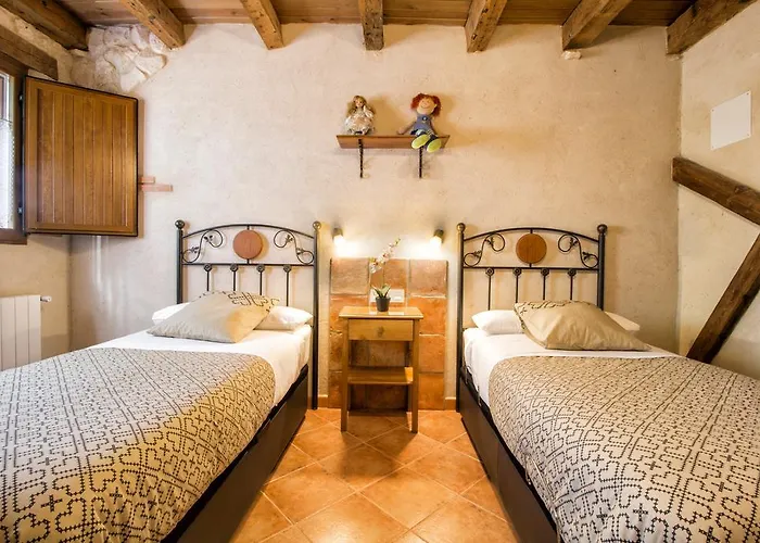 Entrevinedos De Bodegas Marcos *